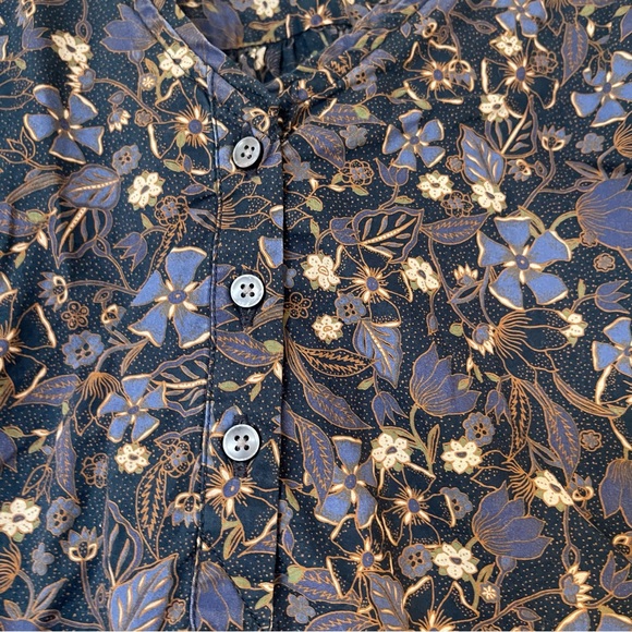 Free Assembly purple floral printed blouse size M - Picture 6 of 7